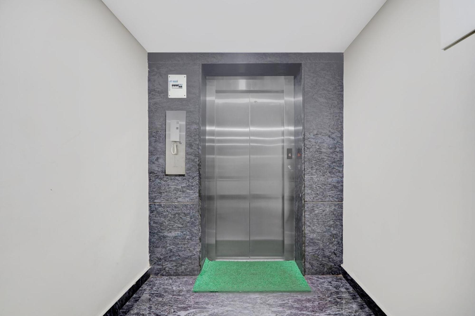 Super Townhouse Daba Garden Road Hotel Visakhapatnam Exterior photo