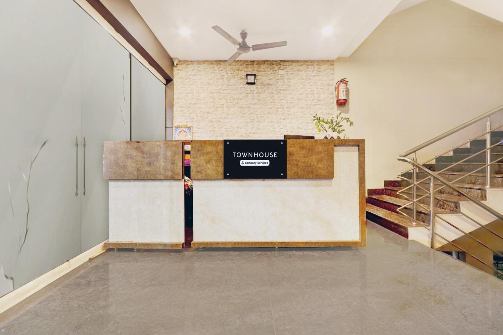 Super Townhouse Daba Garden Road Hotel Visakhapatnam Exterior photo